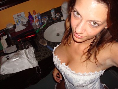 Выставка похоти: обнаженная дама в своем лучшем виде