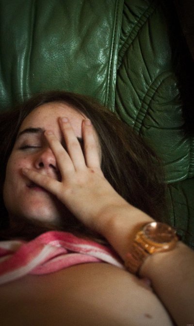 Обучаю, как делать минет черному члену