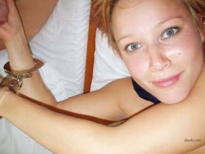 Супруга делает минет мужу на кухне