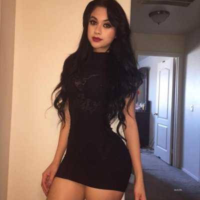 Необычная красотка с очень обширными формами