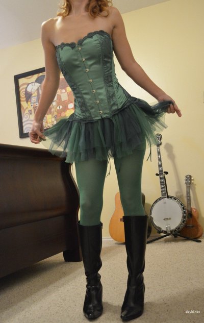 Чулки и сексуальное белье девушки: страстные фотосеты и видео!