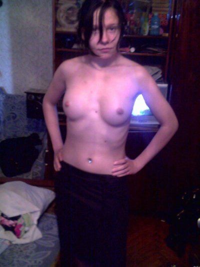 Интимное фото милой девушки в приватной обстановке