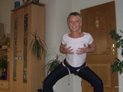 Пикантное видео с опытной дамой в стройной прическе