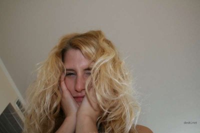 С пирсингом в киске: острые ощущения на порно-сайте!