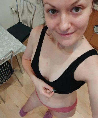 Оля продемонстрировала свои прелести.