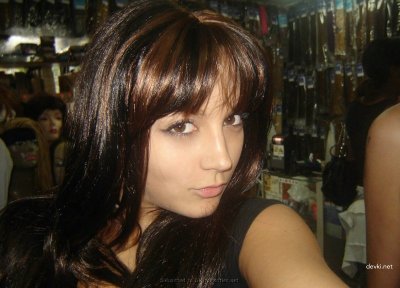 Большегрудая красотка с карими глазками - новое видео!