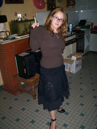 Очаровательная рыжая красавица в нежном обнаженном виде