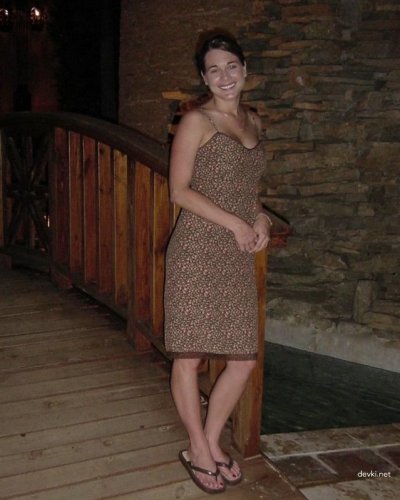 Поделился интимными снимками голой подруги - оскорбление личности и нарушение приватности