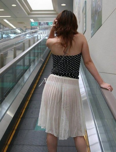 Шпионим за красотками на подъемниках