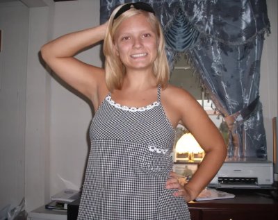 Сладкое фото сочной блонди, увлекающейся задним проходом