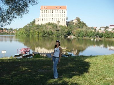 Красотка помогла своему парню достичь оргазма