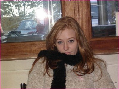 Красноволосая красотка делает минет