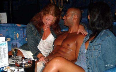 Изображения с горячих вечеринок