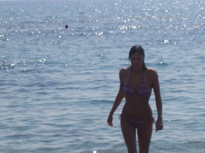 Развратная красотка из Турции демонстрирует интимные места