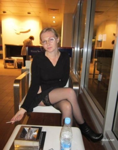 Развратница трахается с кем попало