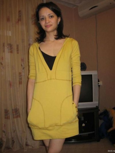 Хаусвайф секси брюнетки: интимное видео с самой красивой девочкой