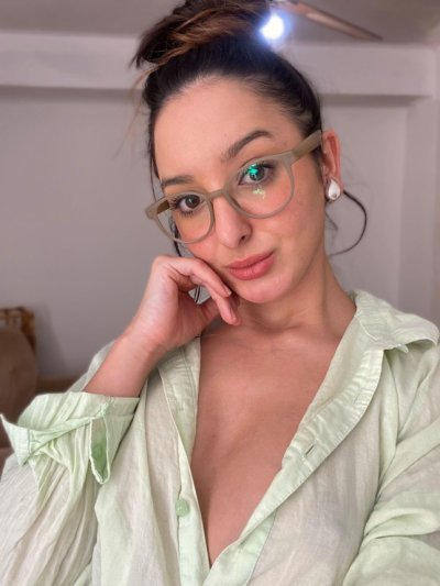 Домашнее порно горячих девушек с искушающей задницей