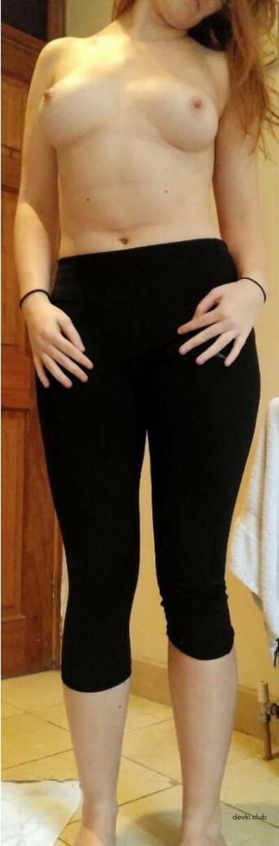 Развратная красотка нежится в ванной