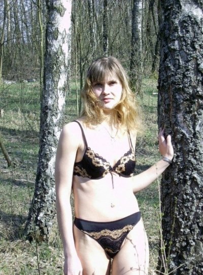 Деревенская красотка стала женщиной