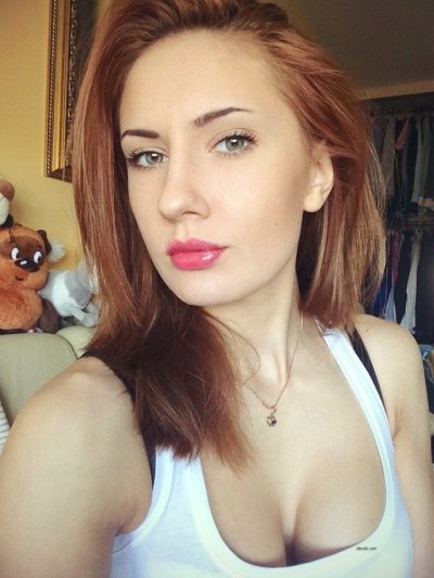 Девушка и её фото без одежды - новый контент!