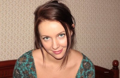 Сексуальная бомба показывает свои прелести