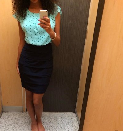 Фото красотки делает сама на мобильник