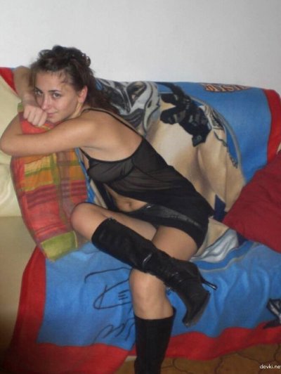 Интимные снимки стеснительной эротики в домашней обстановке