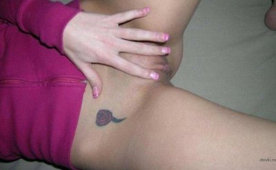 Девушка продемонстрировала свои обворожительные формы и прелести