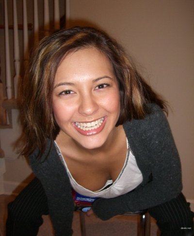 Обнаженная милашка покажет все - только для взрослых!