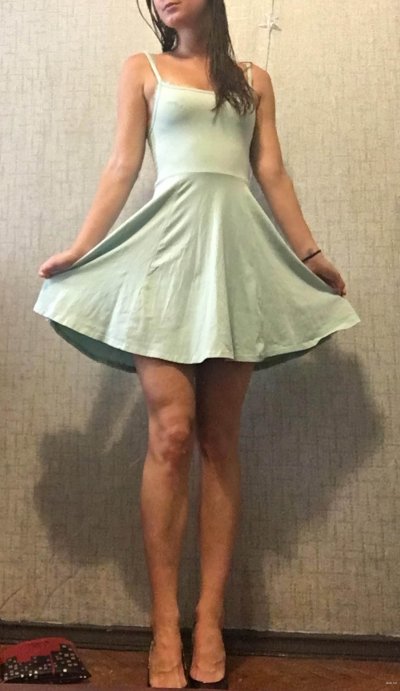 Пылкая красотка демонстрирует свои прелести