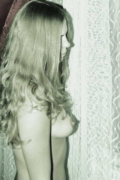 Очаровательная девушка без одежды - 18+