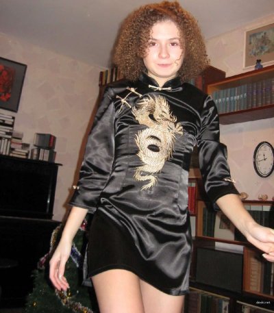 Сексапильная студентка демонстрирует свою интимную зону