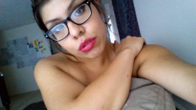 Распаленная влажная игривая латинская красотка