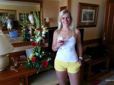 Зрелая женщина, которая обожает наслаждаться интимом и страстью