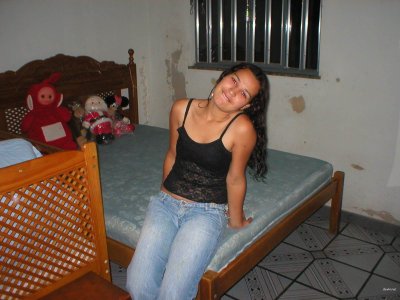 Жаркая латиноска облизывает ствол