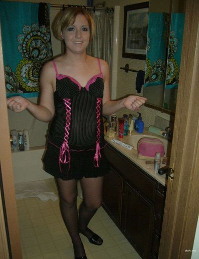 Девушке нравится, когда сперма попадает на ее личико