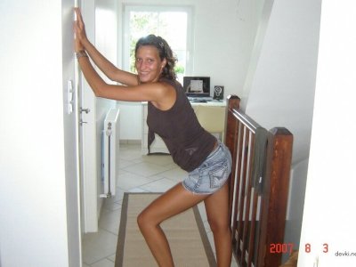 Фото сексуальной красотки в влажном настроении