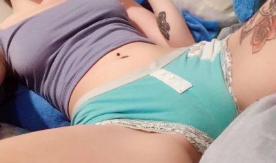 Обожает украшения: интимные пирсинги для взрослых 18+