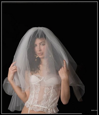 Соблазнительные снимки в наряде невесты - привлекательный контент для взрослых