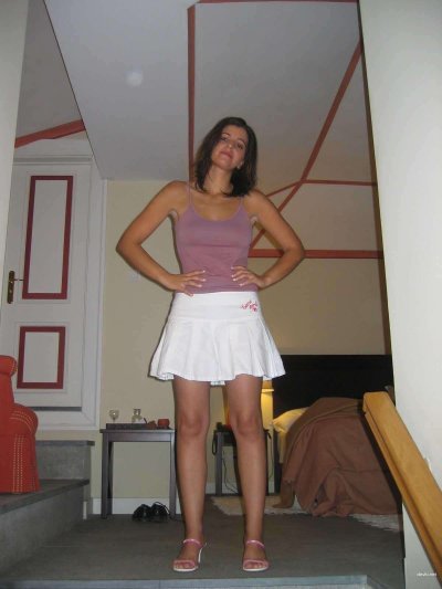 Интимные снимки дамы в кровати: эксклюзивное фото!