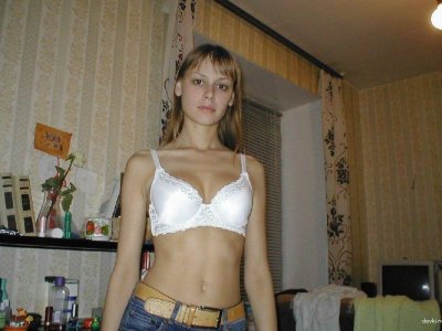 Интимные фотографии обнаженной красотки: частные снимки оголенной девушки