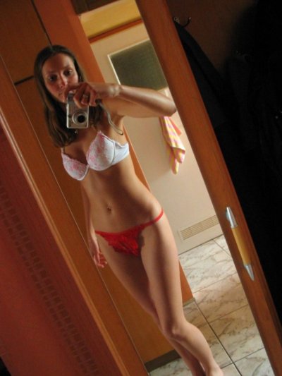 Селфи для наслаждения: откровенные фото тела и лица