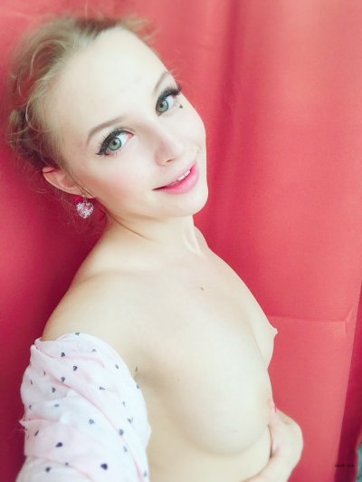 Откровенные снимки фитнес-модели: домашнее фото соблазнительной дамы