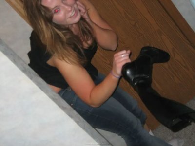 Развратная красотка трахается с парнем в нетрезвом состоянии