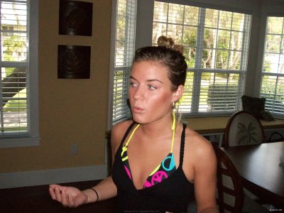 Эротические снимки обнаженной красотки: природная прелесть без прикрас