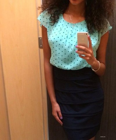 Фото красотки делает сама на мобильник