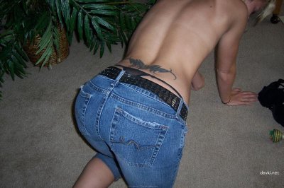 Снимает, как трахает чужую бабушку - подглядывать можно!