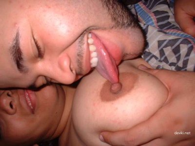 Жгучая красотка обожает делать минет