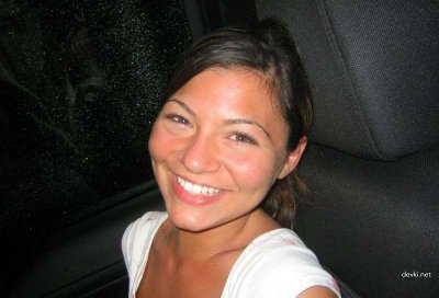 Потрясающая девушка с роскошной грудью, которая сводит с ума!