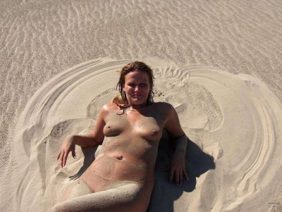 Сексуальные снимки пышной дамы - возбуждающее зрелище!